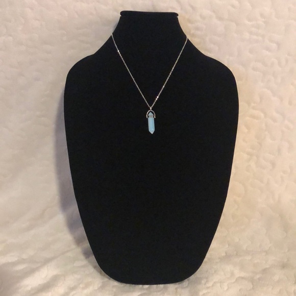 Crystal Point Necklace - Picture 2 of 6